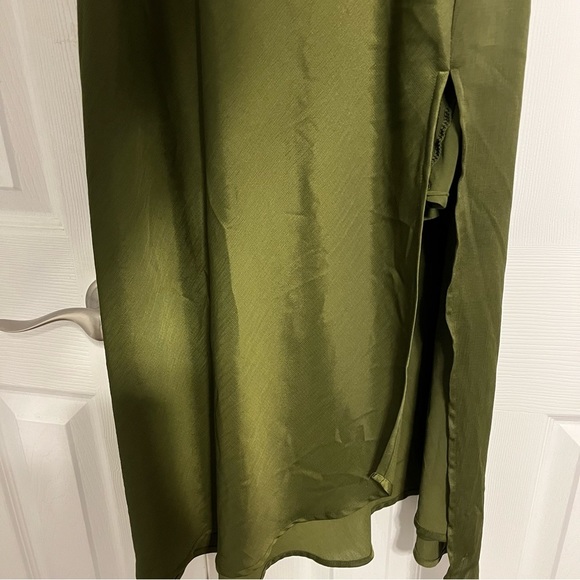 ASTR The Label Gaia Green Midi Dress - Picture 8 of 10